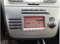 Recambio de sistema audio / radio cd para seat toledo iii (5p2) 2.0 tdi 16v referencia OEM IAM 5P1035152  