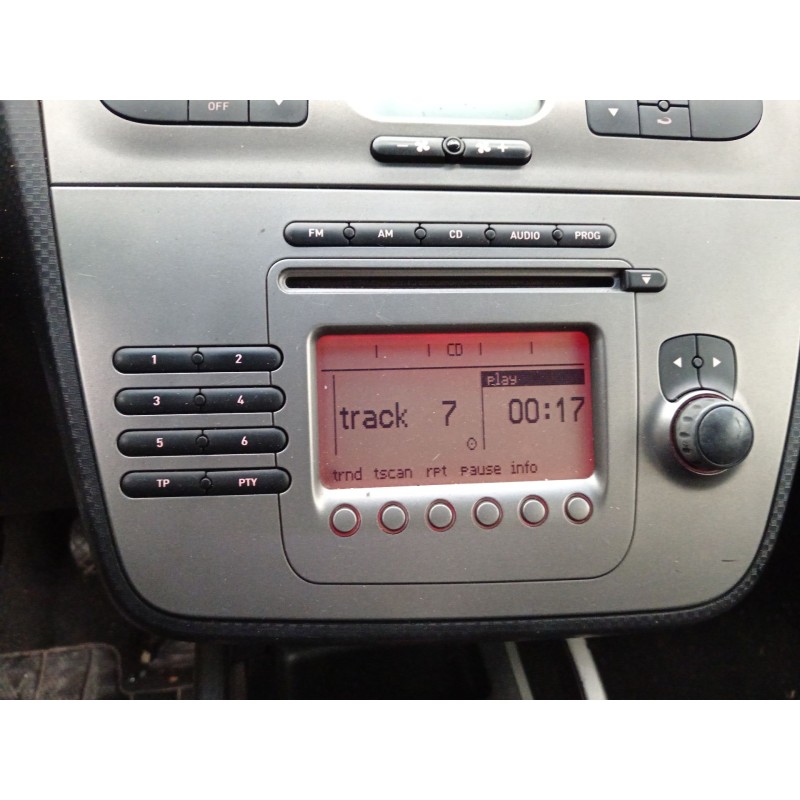 Recambio de sistema audio / radio cd para seat toledo iii (5p2) 2.0 tdi 16v referencia OEM IAM 5P1035152  