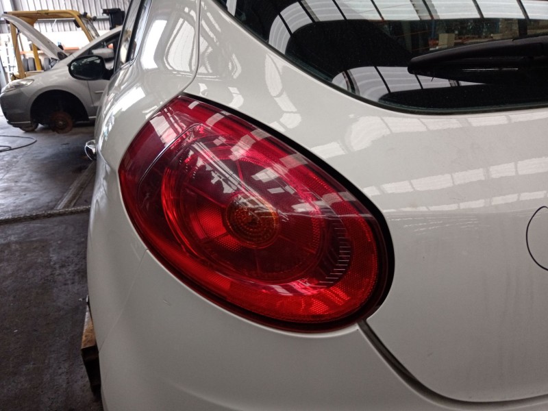Recambio de piloto trasero izquierdo para fiat bravo ii (198_) 1.9 d multijet (198axb1a) referencia OEM IAM   