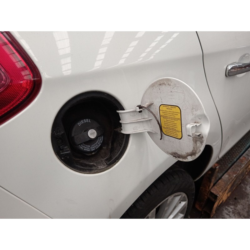Recambio de tapa exterior combustible para fiat bravo ii (198_) 1.9 d multijet (198axb1a) referencia OEM IAM   