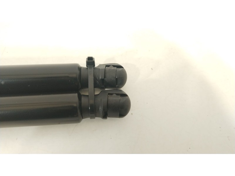 Recambio de amortiguadores maletero / porton para audi q5 (8rb) sq5 tdi quattro referencia OEM IAM 8R0827552A  