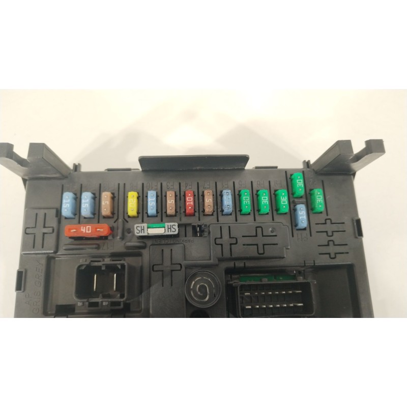Recambio de caja reles / fusibles para peugeot partner furgoneta/monovolumen 1.6 hdi 16v referencia OEM IAM 9664058780 BSI04EVK0