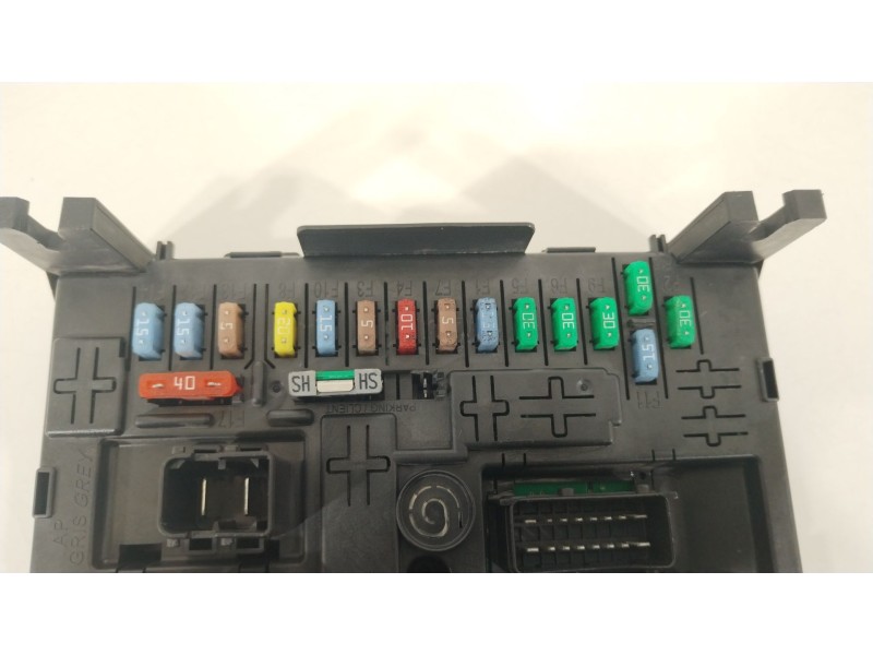 Recambio de caja reles / fusibles para peugeot partner furgoneta/monovolumen 1.6 hdi 16v referencia OEM IAM 9664058780 BSI04EVK0