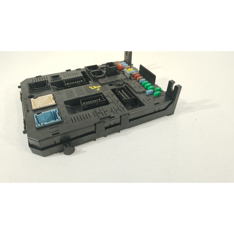 Recambio de caja reles / fusibles para peugeot partner furgoneta/monovolumen 1.6 hdi 16v referencia OEM IAM 9664058780 BSI04EVK0