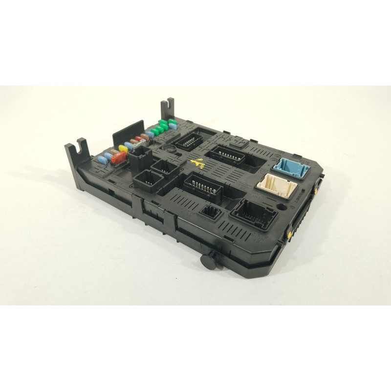 Recambio de caja reles / fusibles para peugeot partner furgoneta/monovolumen 1.6 hdi 16v referencia OEM IAM 9664058780 BSI04EVK0