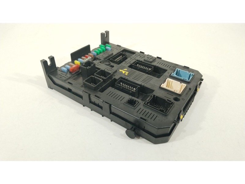 Recambio de caja reles / fusibles para peugeot partner furgoneta/monovolumen 1.6 hdi 16v referencia OEM IAM 9664058780 BSI04EVK0