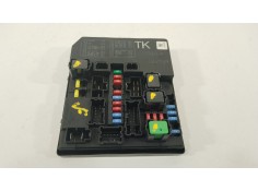 Recambio de caja reles / fusibles para nissan juke (f15) 1.2 dig-t referencia OEM IAM 284B71TX2B 4041045405 50Y312F04