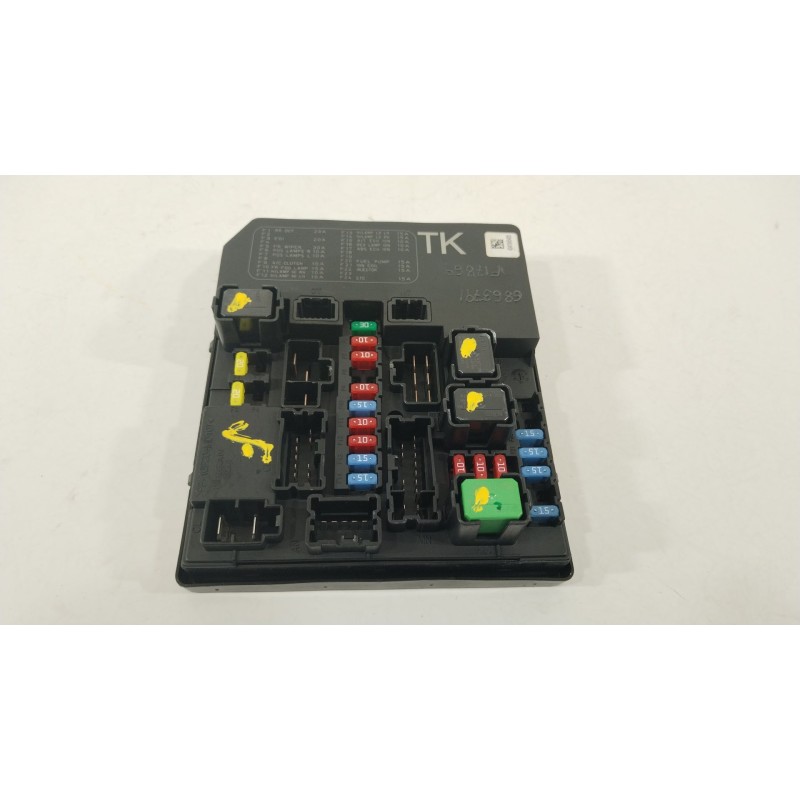 Recambio de caja reles / fusibles para nissan juke (f15) 1.2 dig-t referencia OEM IAM 284B71TX2B 4041045405 50Y312F04