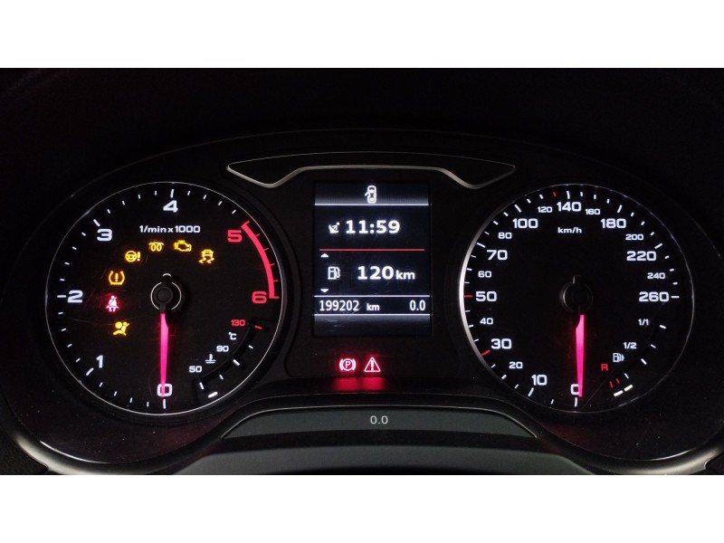 Recambio de cuadro instrumentos para audi a3 sportback (8va, 8vf) 2.0 tdi referencia OEM IAM   