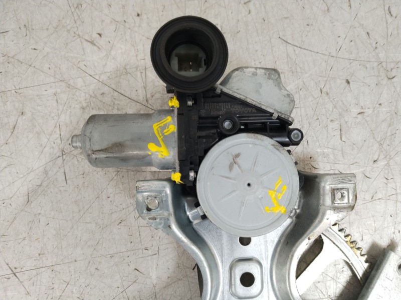 Recambio de elevalunas delantero izquierdo para toyota yaris (_p13_) 1.4 d (nlp130_) referencia OEM IAM 698200D440 8572000210 06