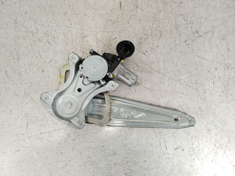 Recambio de elevalunas trasero izquierdo para toyota yaris (_p13_) 1.4 d (nlp130_) referencia OEM IAM 698400D220 857100D100 