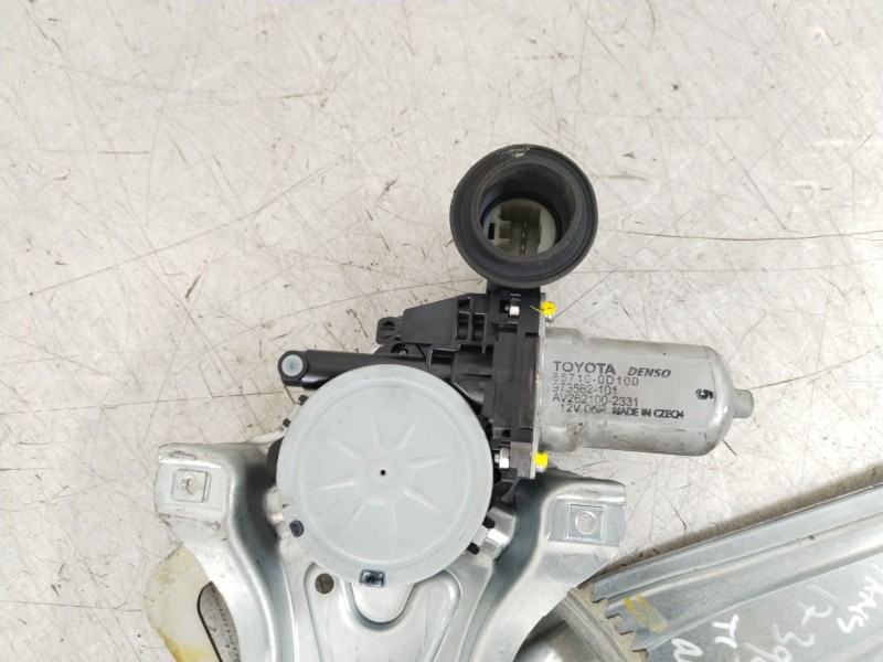 Recambio de elevalunas trasero izquierdo para toyota yaris (_p13_) 1.4 d (nlp130_) referencia OEM IAM 698400D220 857100D100 