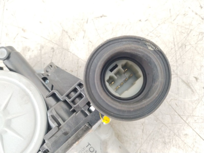 Recambio de elevalunas trasero izquierdo para toyota yaris (_p13_) 1.4 d (nlp130_) referencia OEM IAM 698400D220 857100D100 