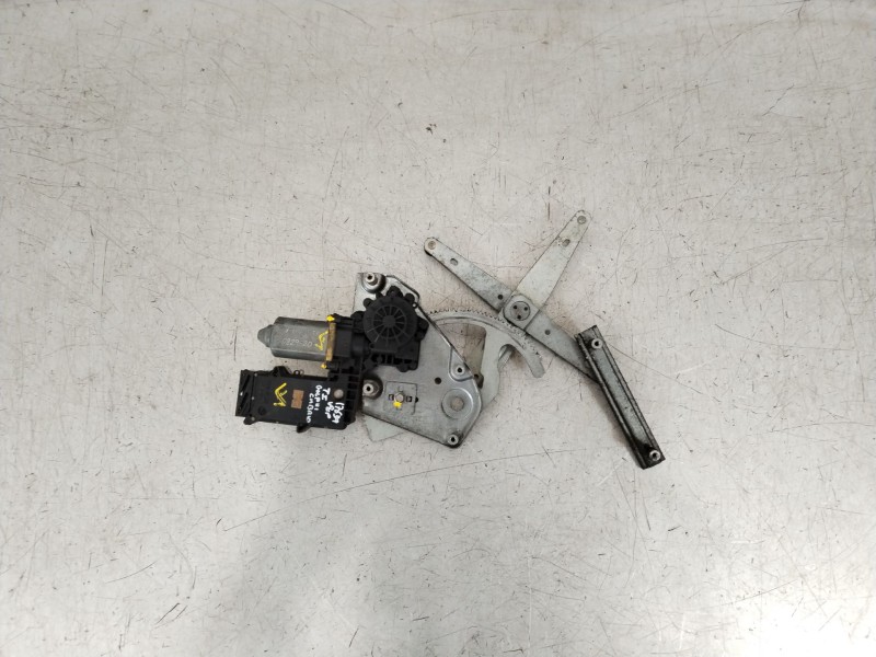Recambio de elevalunas trasero izquierdo para volkswagen golf iii cabriolet (1e7) 1.8 referencia OEM IAM 1E0847271 1E0847271CLI 