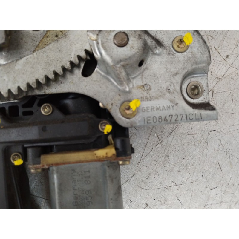 Recambio de elevalunas trasero izquierdo para volkswagen golf iii cabriolet (1e7) 1.8 referencia OEM IAM 1E0847271 1E0847271CLI 
