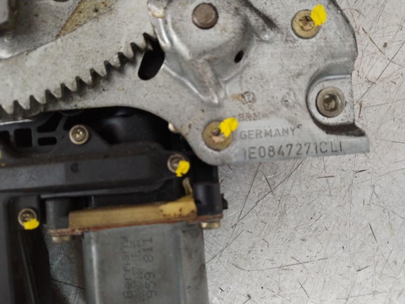 Recambio de elevalunas trasero izquierdo para volkswagen golf iii cabriolet (1e7) 1.8 referencia OEM IAM 1E0847271 1E0847271CLI 