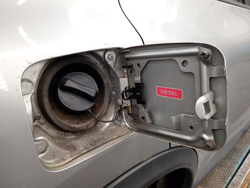 Recambio de tapa exterior combustible para nissan juke (f15) 1.5 dci referencia OEM IAM   