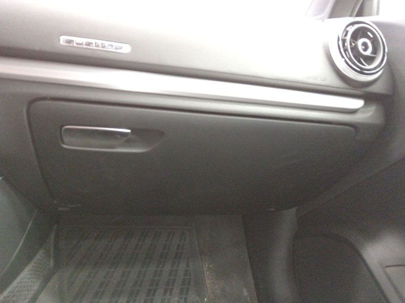 Recambio de guantera para audi a3 sportback (8va, 8vf) s3 quattro referencia OEM IAM   
