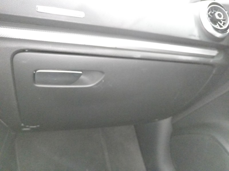Recambio de guantera para audi a3 sportback (8va, 8vf) 1.0 tfsi referencia OEM IAM   