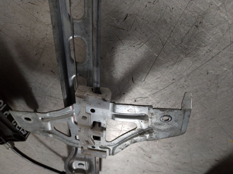 Recambio de elevalunas delantero izquierdo para peugeot 108 1.0 vti referencia OEM IAM 698200H031  