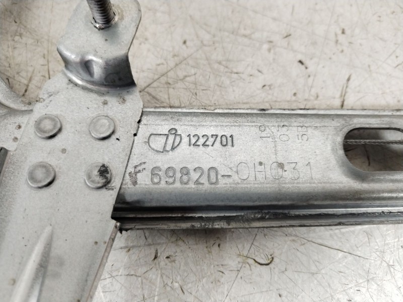 Recambio de elevalunas delantero izquierdo para peugeot 108 1.0 vti referencia OEM IAM 698200H031  