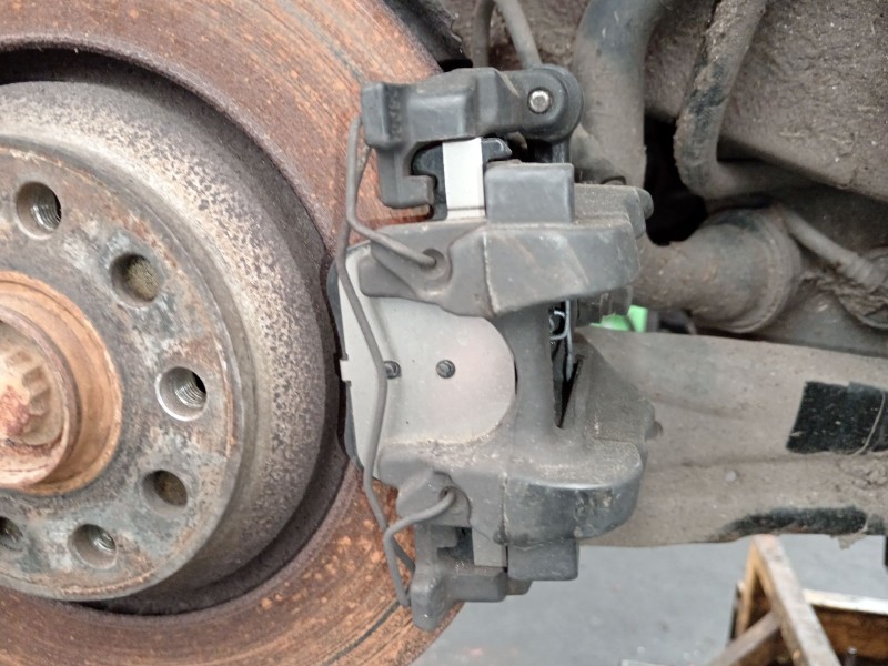 Recambio de pinza freno trasera derecha para audi a3 sportback (8va, 8vf) s3 quattro referencia OEM IAM   