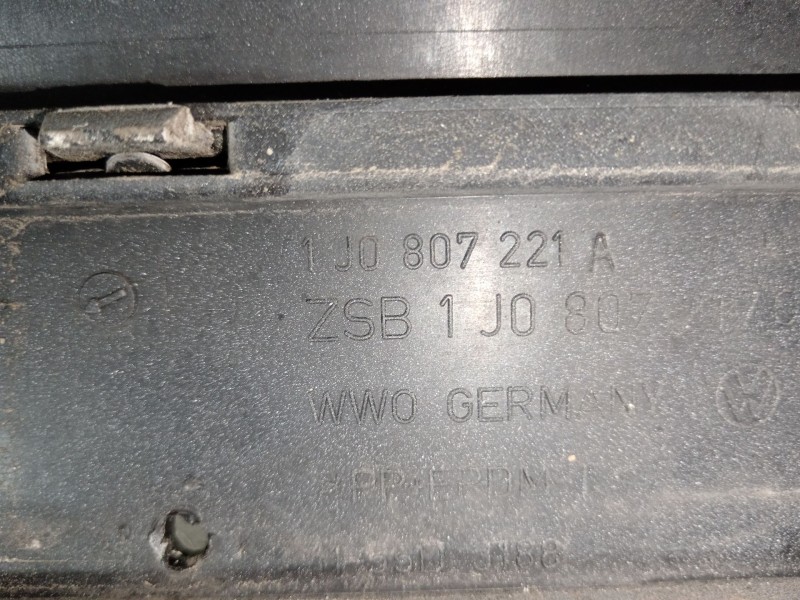 Recambio de paragolpes delantero para volkswagen golf iv (1j1) 1.8 t gti referencia OEM IAM 1J0807217  