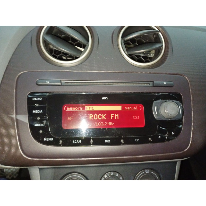 Recambio de sistema audio / radio cd para seat ibiza iv (6j5, 6p1) 1.4 tdi referencia OEM IAM 6J1035153C  