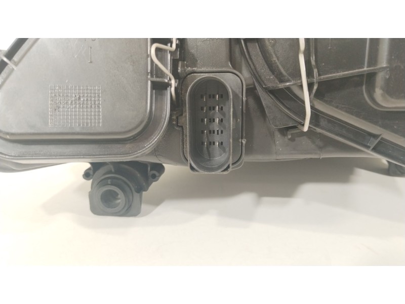 Recambio de faro izquierdo para seat ibiza iii (6l1) 1.4 16v referencia OEM IAM 6L1941021A 89306230 