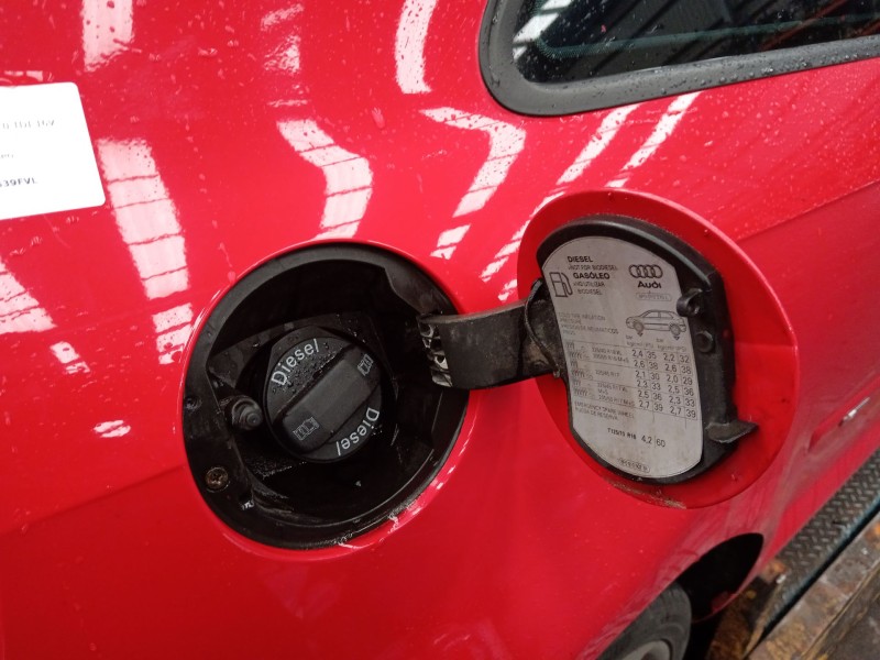 Recambio de tapa exterior combustible para audi a3 (8p1) 2.0 tdi 16v referencia OEM IAM   