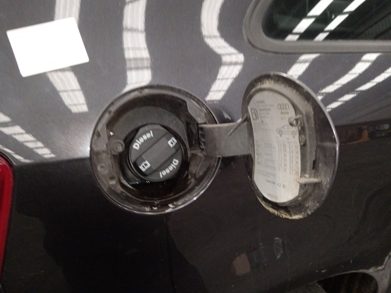 Recambio de tapa exterior combustible para audi a3 (8p1) 2.0 tdi referencia OEM IAM   