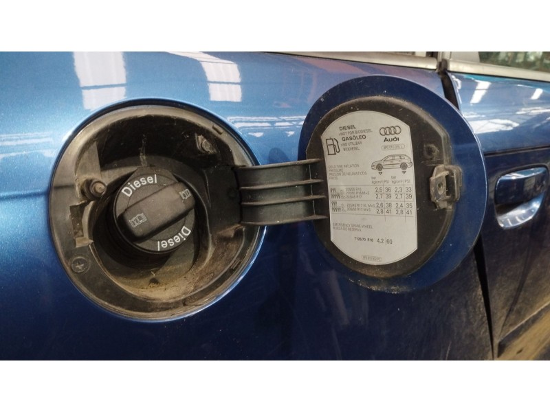 Recambio de tapa exterior combustible para audi a3 (8p1) 2.0 tdi 16v referencia OEM IAM   