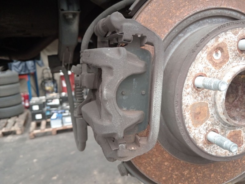Recambio de pinza freno trasera derecha para opel astra j (p10) 2.0 cdti (68) referencia OEM IAM   