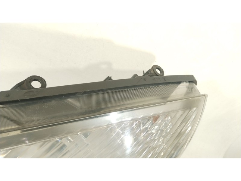 Recambio de faro izquierdo para renault scénic ii (jm0/1_) 1.9 dci (jm14) referencia OEM IAM 260605447R  