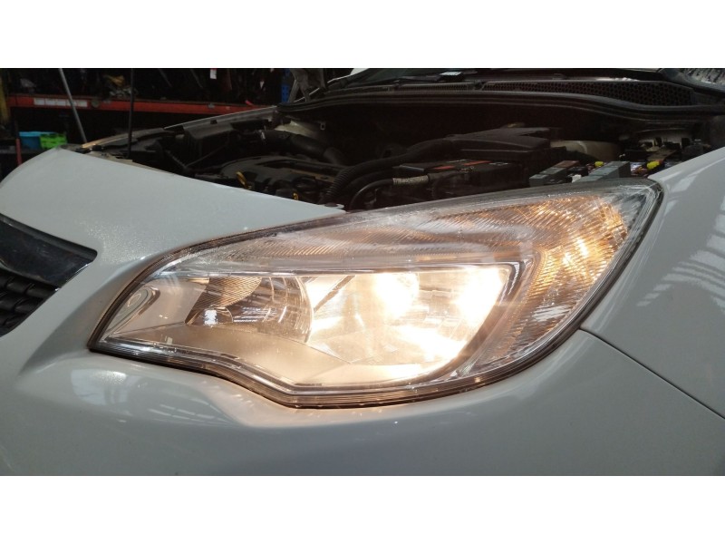 Recambio de faro izquierdo para opel astra j (p10) 1.4 (68) referencia OEM IAM 13253646  