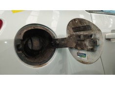 Recambio de tapa exterior combustible para opel astra j (p10) 1.4 (68) referencia OEM IAM    2