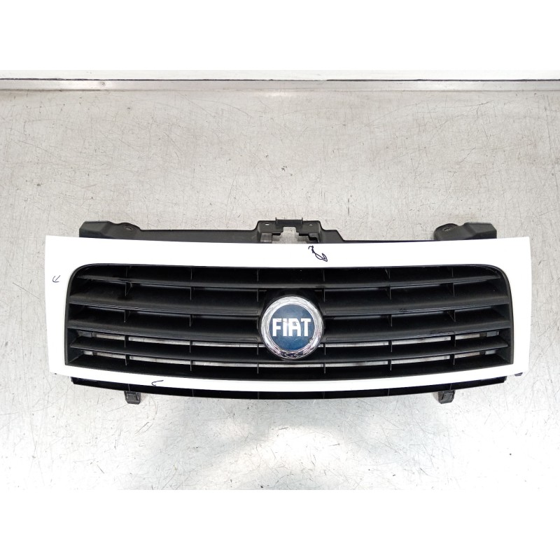 Recambio de rejilla delantera para fiat scudo furgoneta (270_, 272_) 1.6 d multijet referencia OEM IAM 1497652077 7804R0 