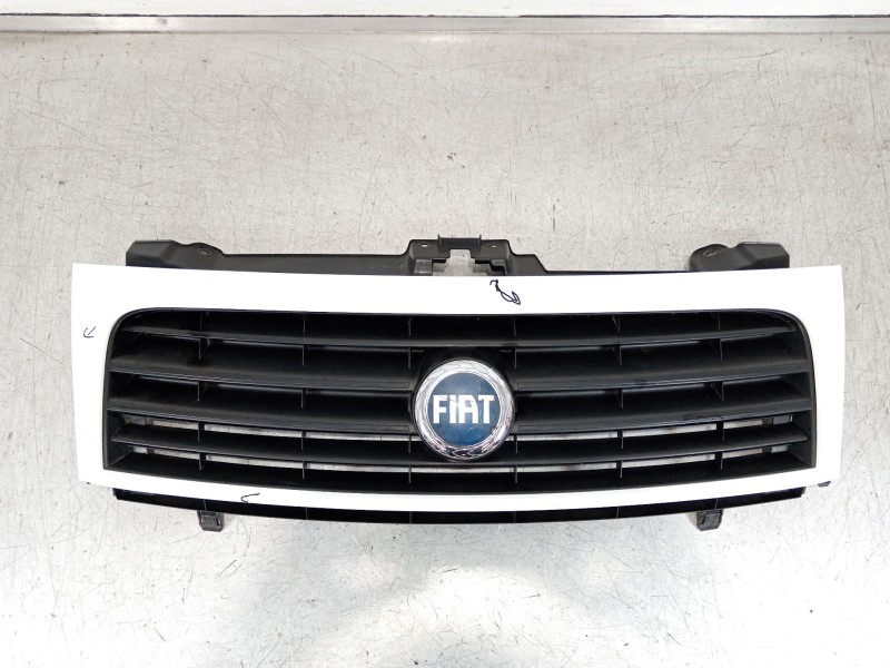 Recambio de rejilla delantera para fiat scudo furgoneta (270_, 272_) 1.6 d multijet referencia OEM IAM 1497652077 7804R0 