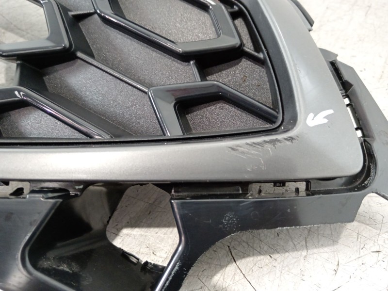 Recambio de rejilla delantera para seat arona (kj7, kjp) 1.5 tsi referencia OEM IAM 6F6853654K  
