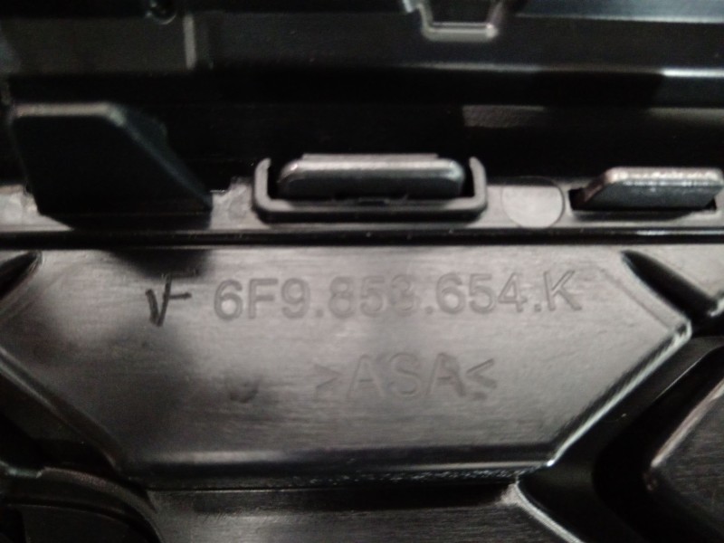 Recambio de rejilla delantera para seat arona (kj7, kjp) 1.5 tsi referencia OEM IAM 6F6853654K  