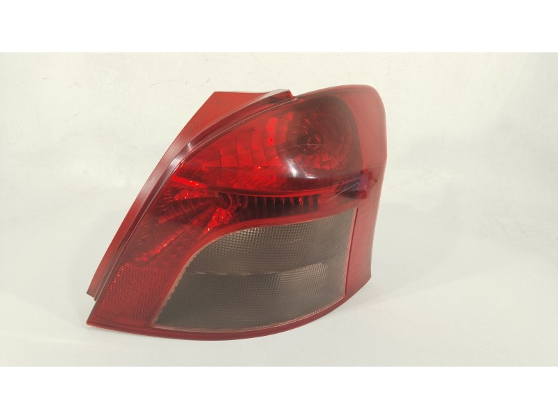 Recambio de piloto trasero derecho para toyota yaris (_p9_) 1.4 d-4d (nlp90_) referencia OEM IAM 815510D110  