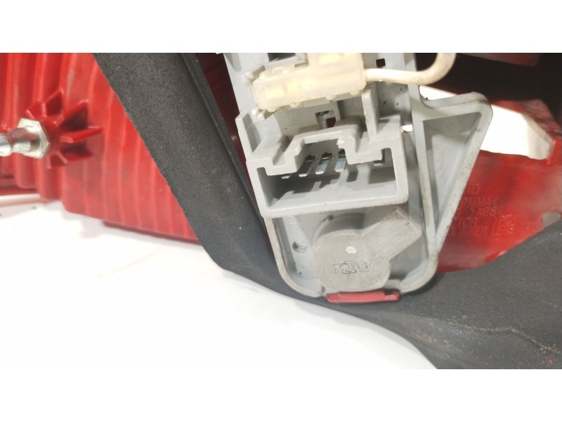 Recambio de piloto trasero derecho para toyota yaris (_p9_) 1.4 d-4d (nlp90_) referencia OEM IAM 815510D110  