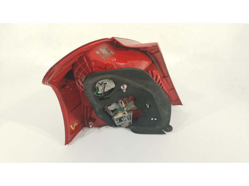 Recambio de piloto trasero derecho para toyota yaris (_p9_) 1.4 d-4d (nlp90_) referencia OEM IAM 815510D110  