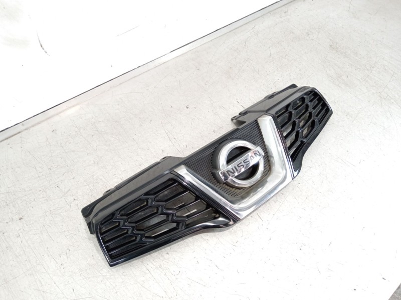 Recambio de rejilla delantera para nissan qashqai i (j10, nj10) 1.5 dci referencia OEM IAM 62310BR00A  
