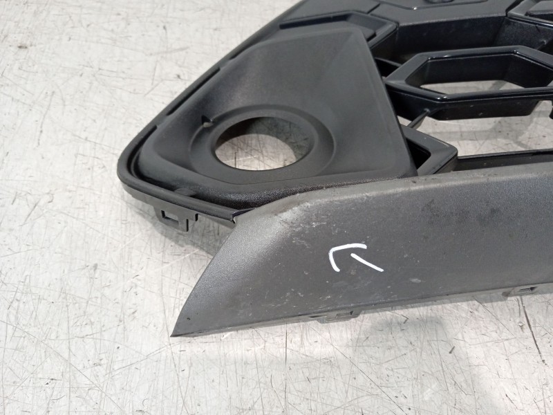 Recambio de rejilla paragolpes delantero para seat arona (kj7, kjp) 1.5 tsi referencia OEM IAM 6F9853667L  