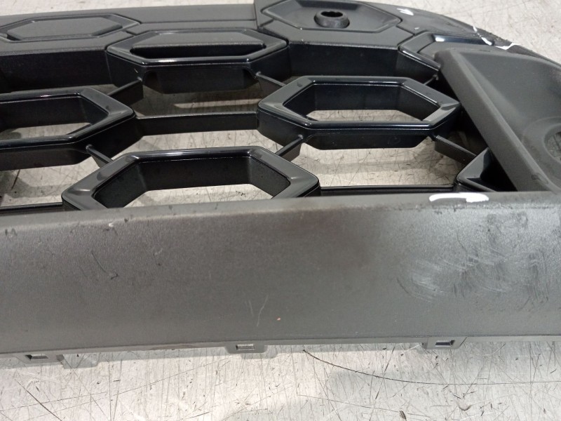 Recambio de rejilla paragolpes delantero para seat arona (kj7, kjp) 1.5 tsi referencia OEM IAM 6F9853667L  