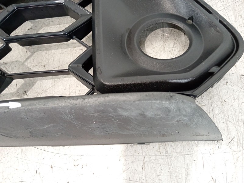 Recambio de rejilla paragolpes delantero para seat arona (kj7, kjp) 1.5 tsi referencia OEM IAM 6F9853667L  
