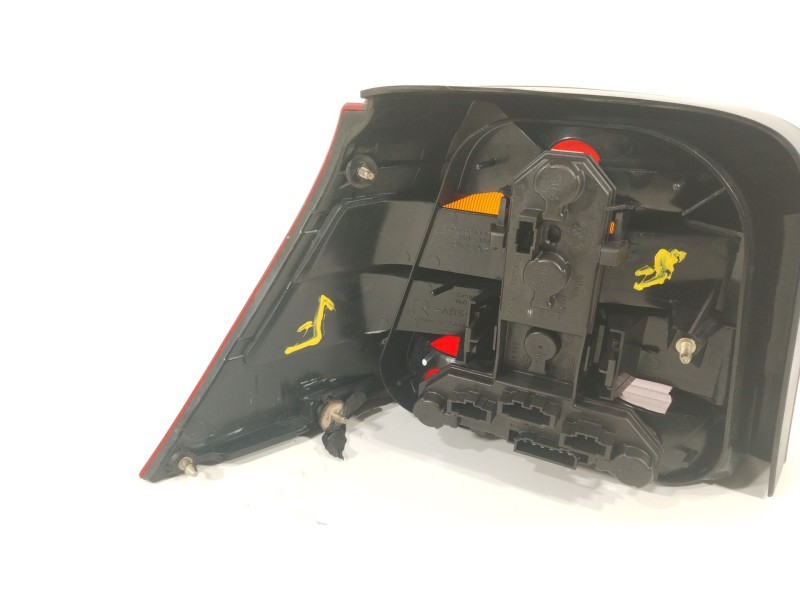 Recambio de piloto trasero derecho para volkswagen golf iv (1j1) 1.9 tdi referencia OEM IAM 1J6945112S 1J6945257 