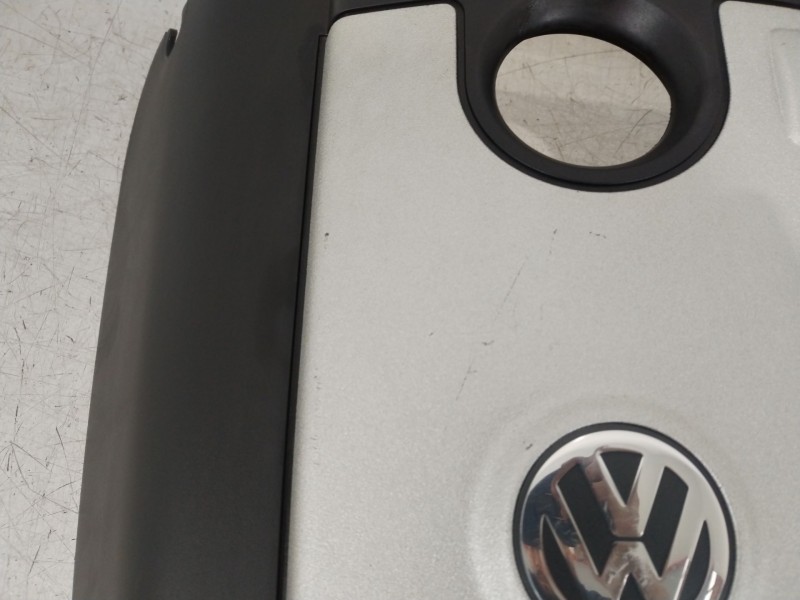 Recambio de tapa motor para volkswagen touareg (7la, 7l6, 7l7) 2.5 r5 tdi referencia OEM IAM 070103927  
