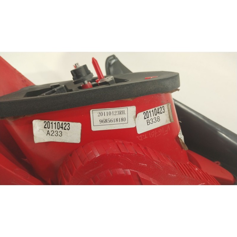 Recambio de piloto trasero derecho para peugeot 206 hatchback (2a/c) 1.1 i referencia OEM IAM 9685618180 20110423 